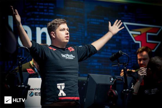 karrigan:csgo twistzz属实是人帅枪刚说话甜